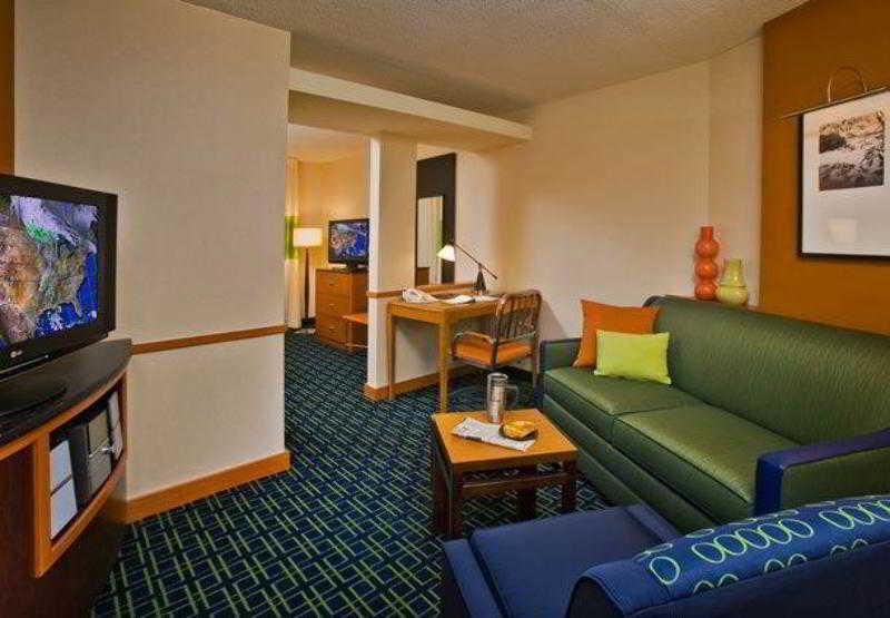 Fairfield Inn And Suites New Buffalo Bagian luar foto