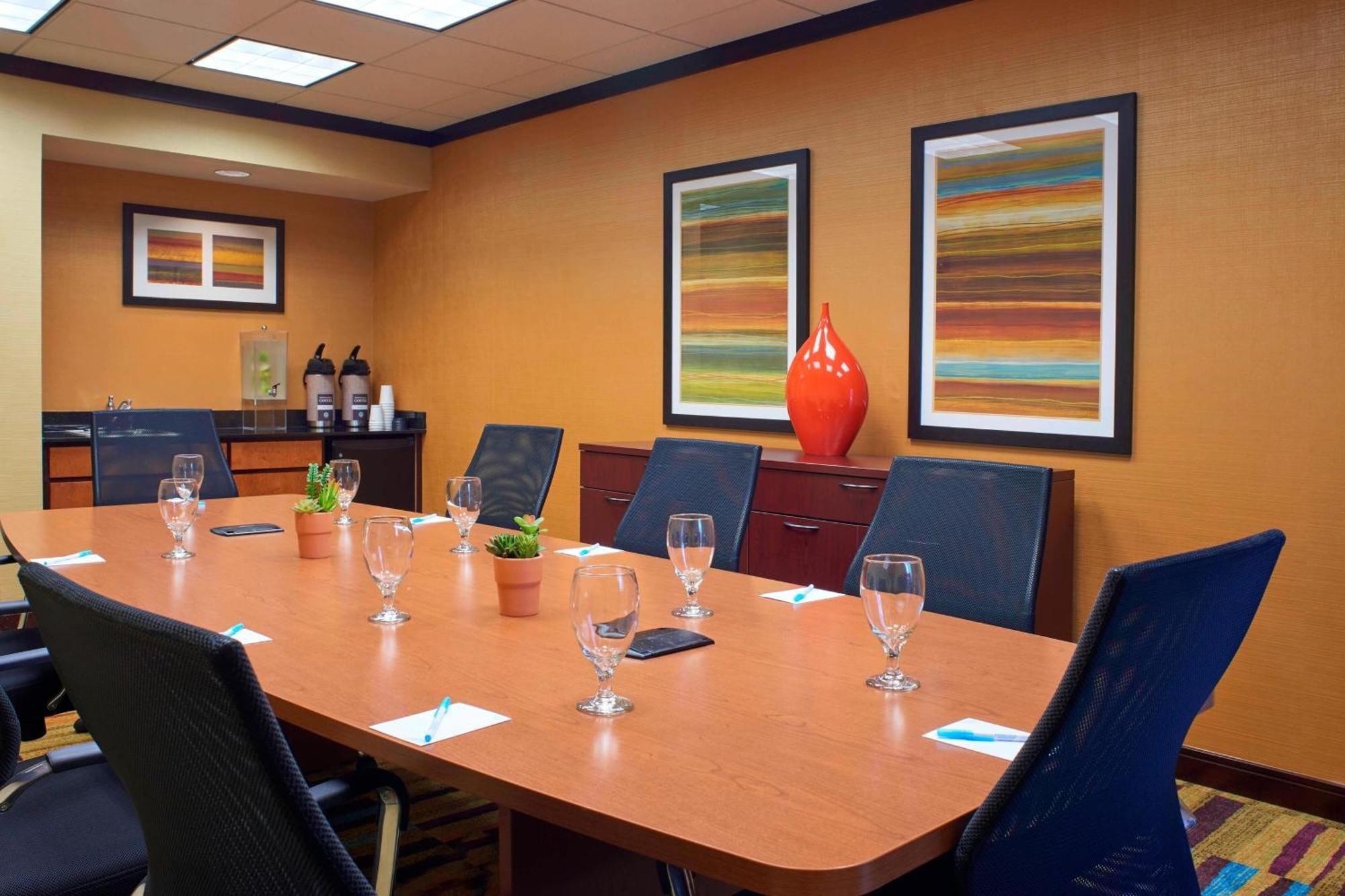 Fairfield Inn And Suites New Buffalo Bagian luar foto