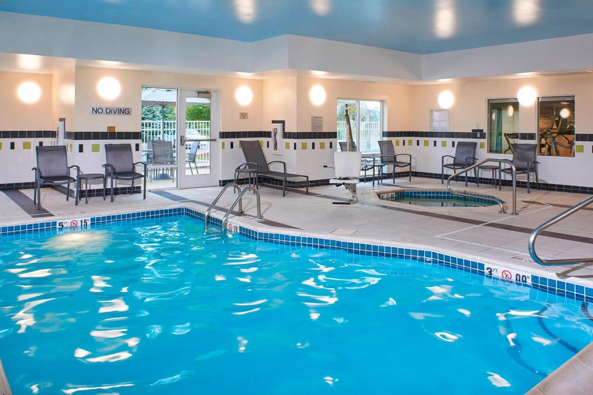 Fairfield Inn And Suites New Buffalo Bagian luar foto